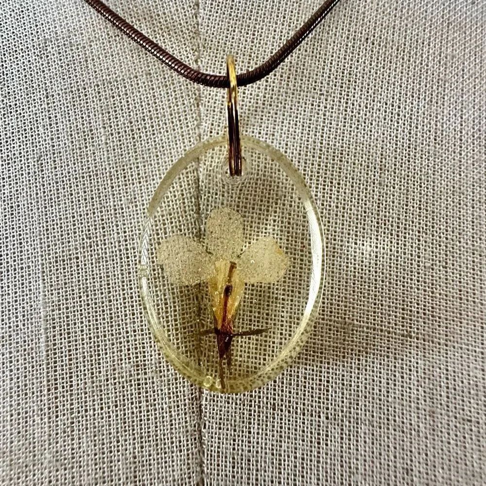 Dried Flower Pendant Necklace